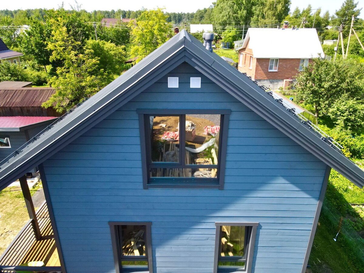 Вид на второй этаж и крышу