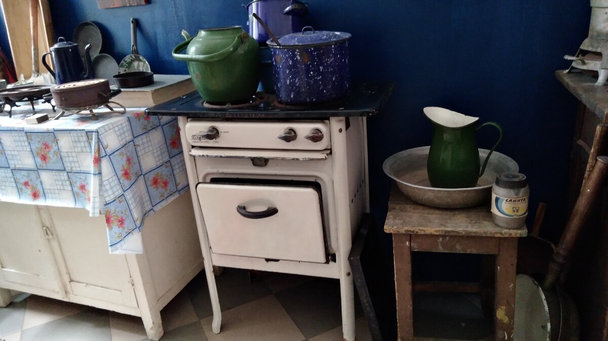 Моя фотография из музея-коммуналки.