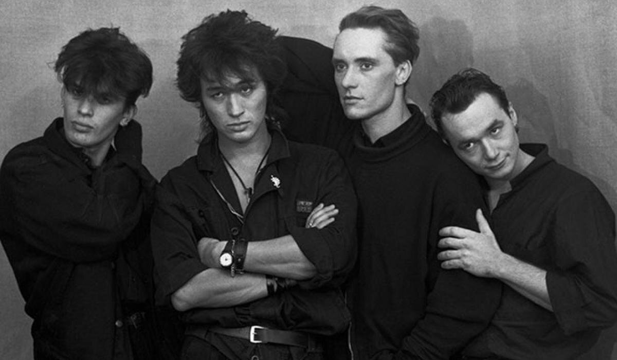 Та самая "каноническая" фотография группы "Кино". Такой постер у многих наверняка висел в комнате