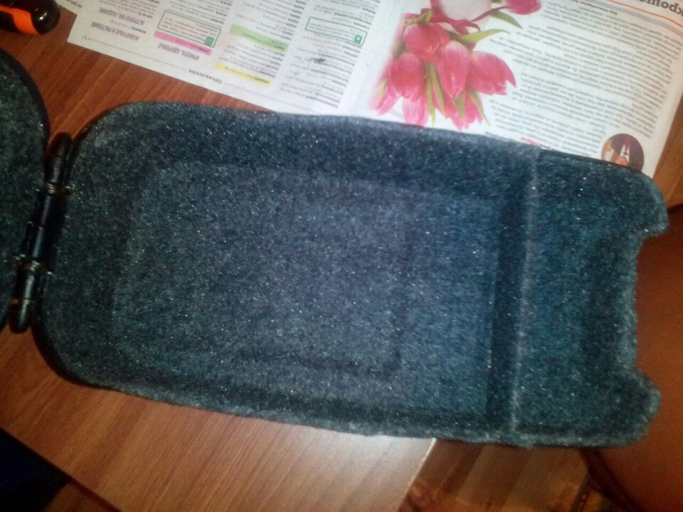 Контейнер подлокотника