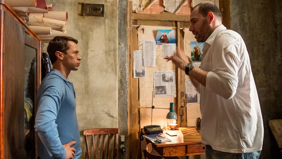 Кадр  со съемок сериала "Домашний арест" (2019)