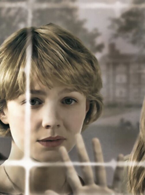 Кадр к фильму «Не отпускай меня». 