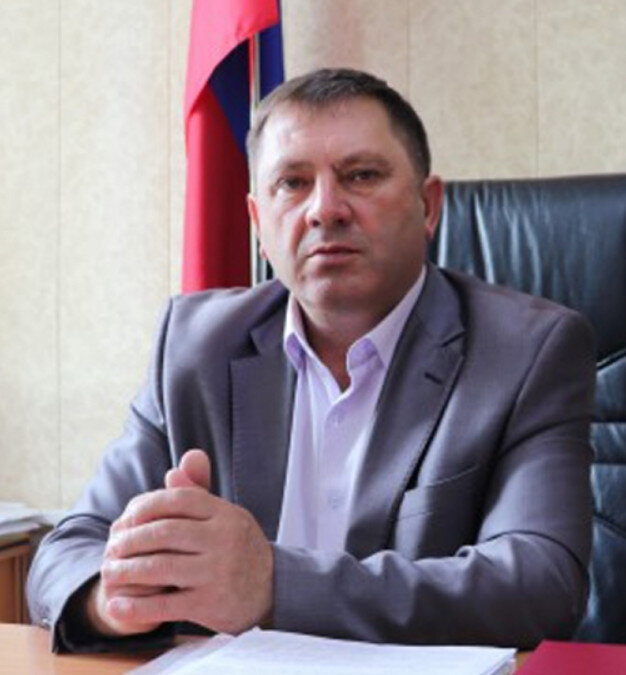 На фото: Ахмед Исрафилович Ахмедов.