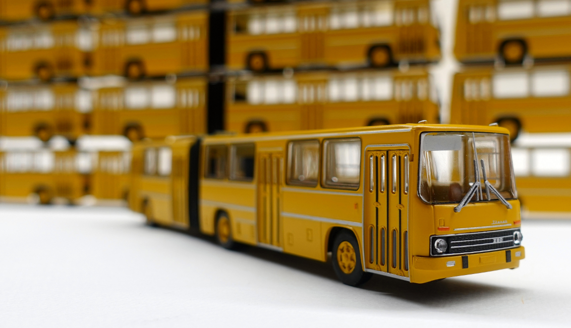 Оранжевая версия автобуса