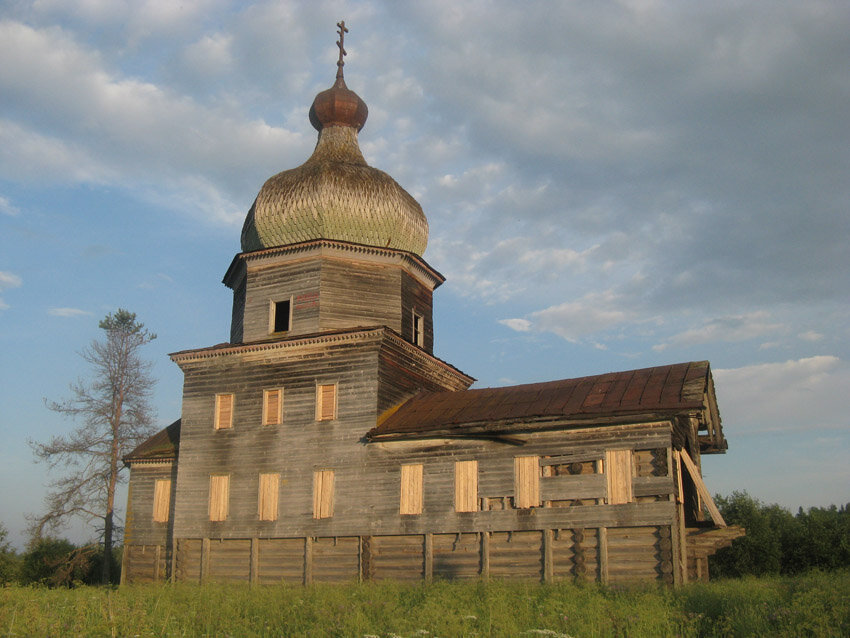 Храм поле Архангельская область