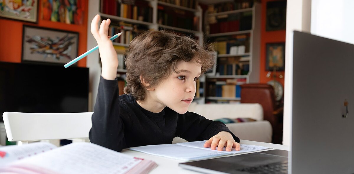 Фото на обложке: Kirill Skorobogatko/Shutterstock