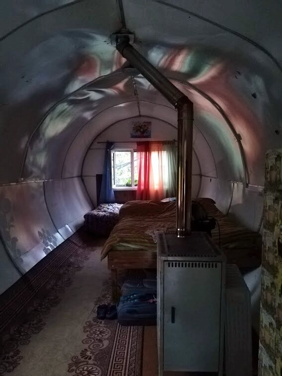 Внутри, на удивление, просторно