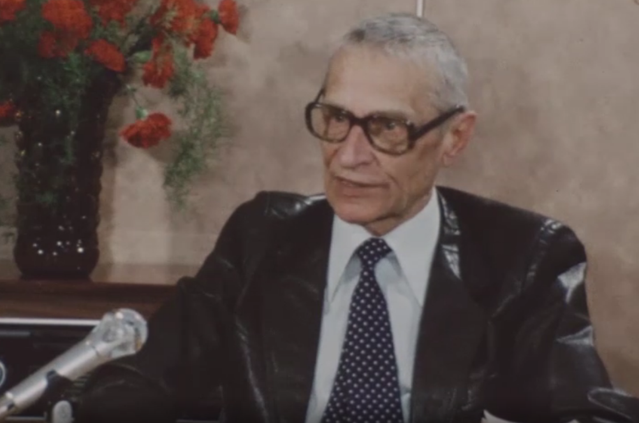 Кадр из программы "Встречи с академиком Амосовым" (1984)