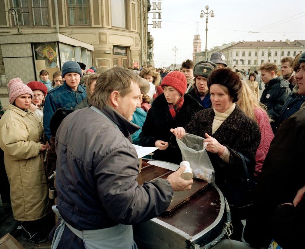 Невский проспект в 90-е годы