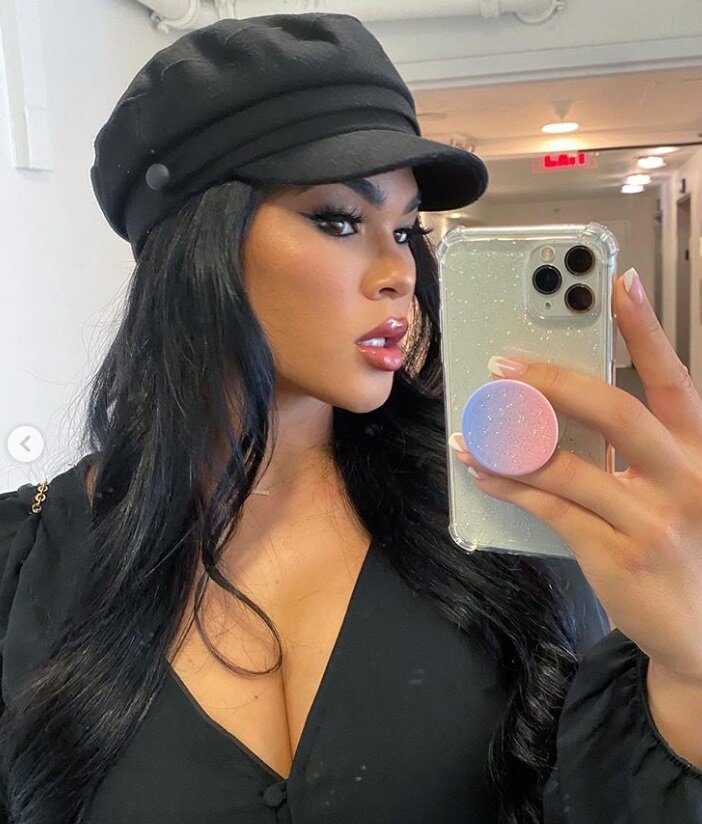 Фото: https://www.instagram.com/rachaelostovich/