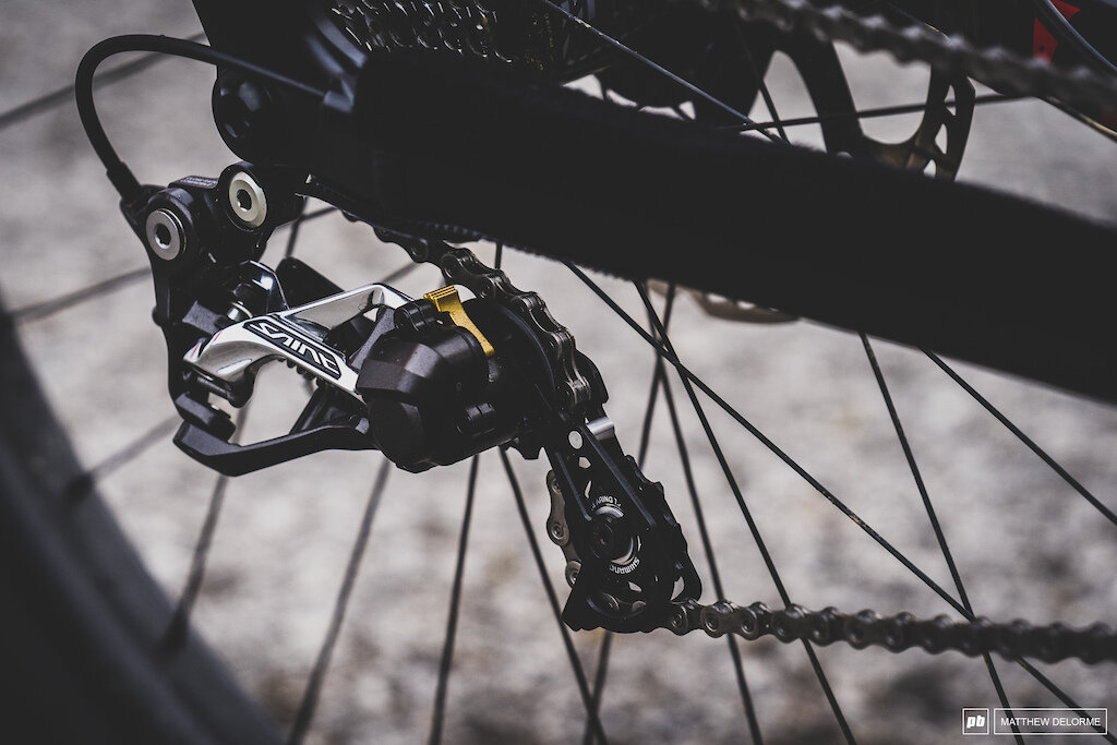 Нынешнее поколение Shimano Saint M820