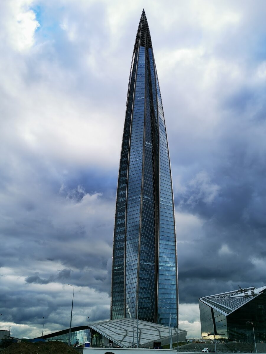 Мое любимое фото. Как идеально сочетается с облаками!