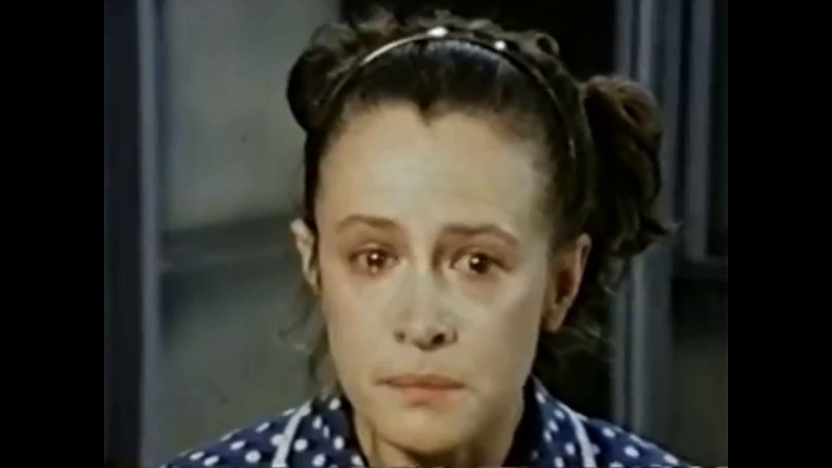 Актриса Марина Неёлова в фильме «Спешите делать добро»