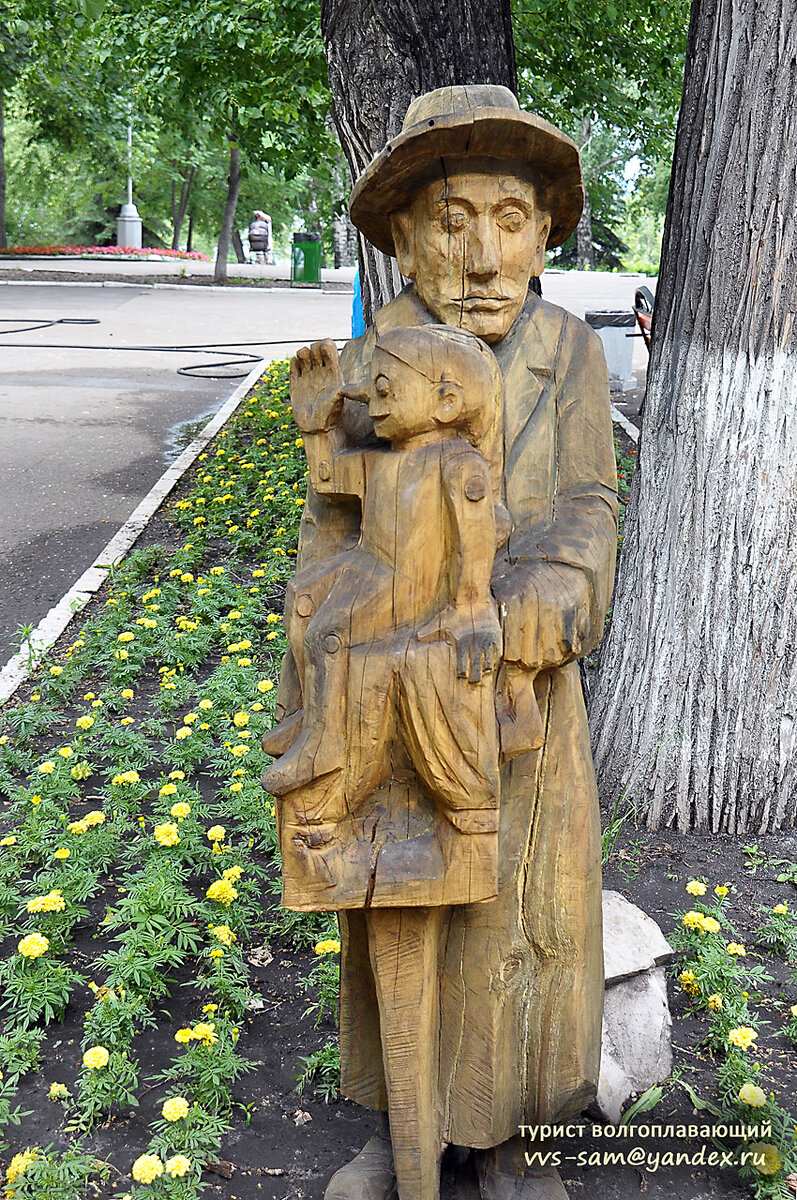 Работа Дмитрия Салычева (Тамбов) – «Папа Карло». Фото 12.06.2015.