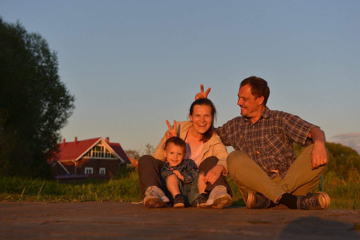 Кто нас снимал? Конечно же, штатив. Это в Переславле-залесском.