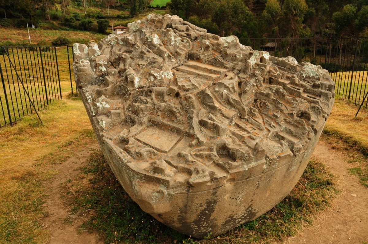 Каменная находка. Перуанский камень Сайвит. Перу камень город- Сайвите. Камень Сайвит в Перу о древнем артефакте. Загадочный камень Сайвит.