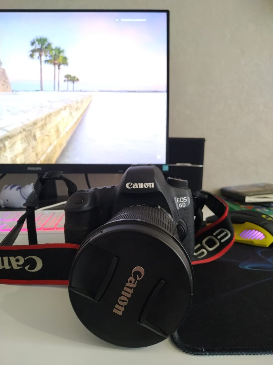 Фотоаппарат моей супруги Canon 6d.