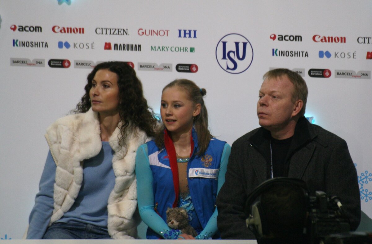 Этери Тутберидзе, Серафима Саханович, Сергей Дудаков. Финал Гран-при среди юниоров 2014/2015.