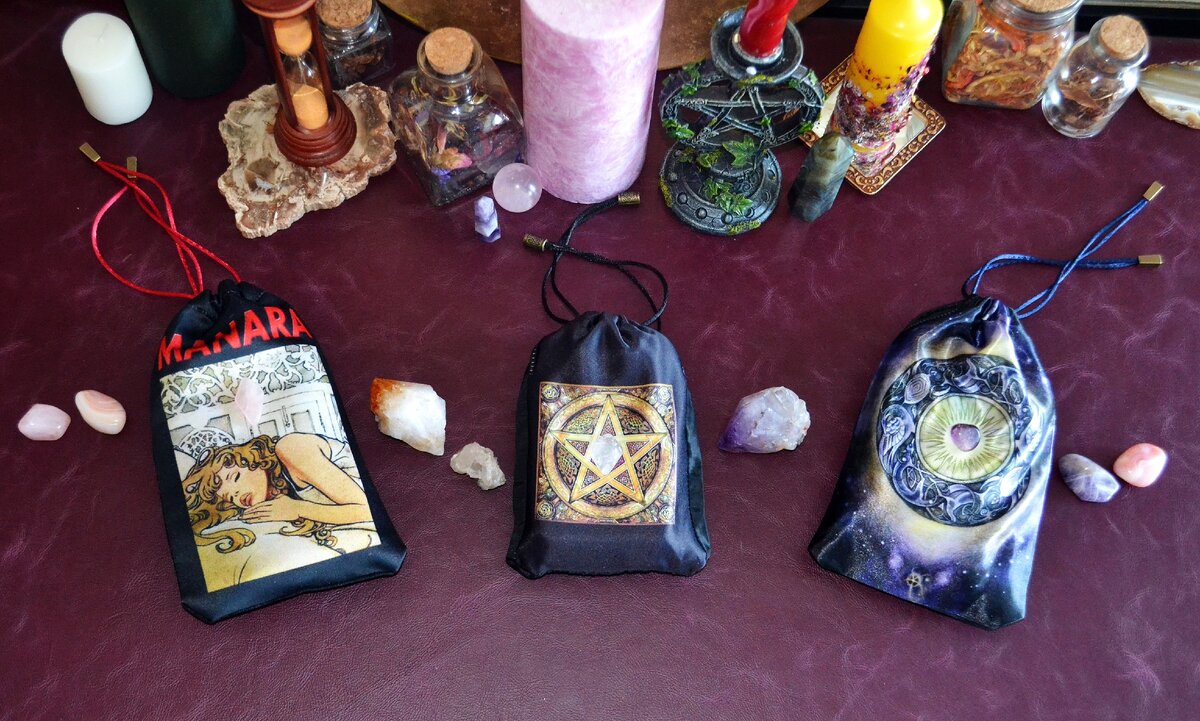 Если хотите управлять своей жизнью, любовью, деньгами и возможностями, убрать энергетические блоки и получить поддержку высших сил, исполнить свои желания и запрограммировать удачу по всем фронтам - приглашаю вас на курс "ТАРО - 12" 
Старт - 1 марта.
Подробности в конце статьи, моя электронная почта: margo-taro-22@yandex.ru