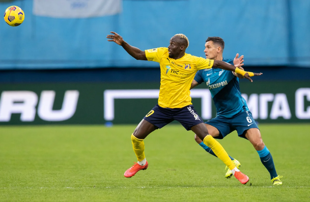 А.Соу в матче с "Зенитом". Фото из интернета.