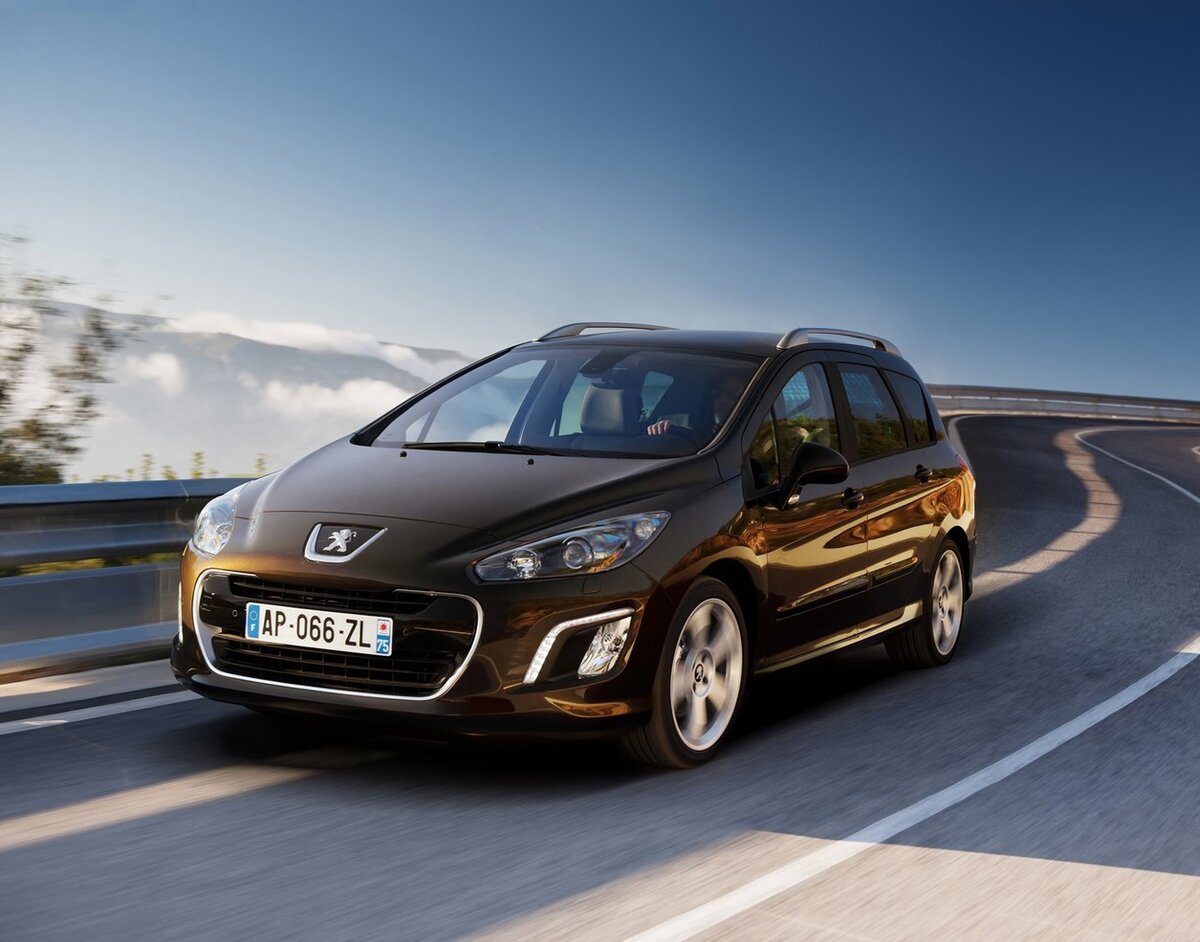 Так выглядит на рекламном фото, правда это рестайлинг.