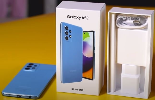 Samsung GALAXY A52. Из комплектации "ушли" наушники, а чехла как не было, так и нет(