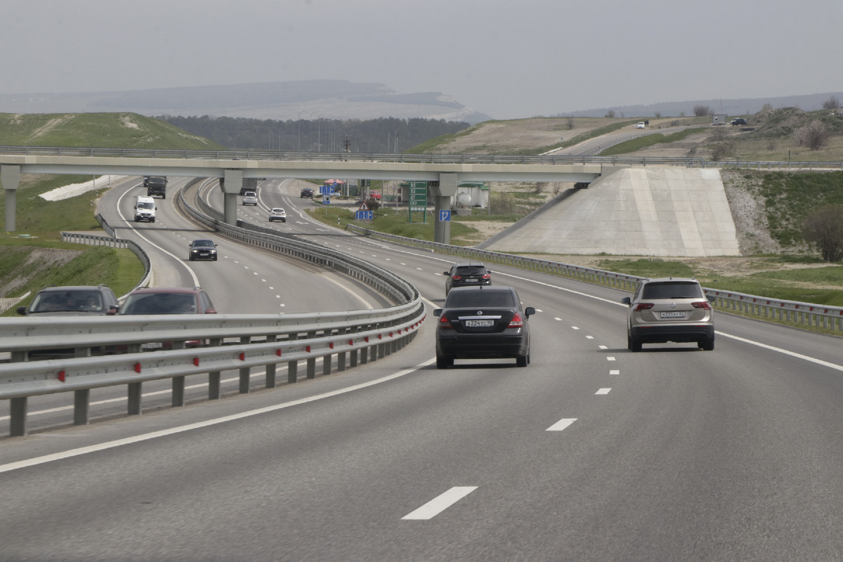 Дорога сегодня даёт вторую жизнь агломерациям. Облегчает доступ  к сёлам, удешевляет стоимость товаров, создаёт рабочие места