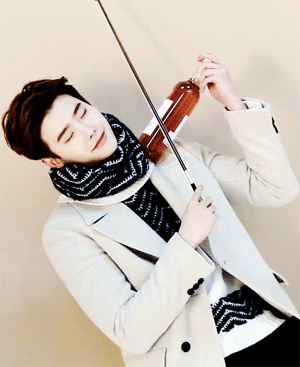 Какая скрипочка, как раз к сегодняшнему дню рождения👍😁