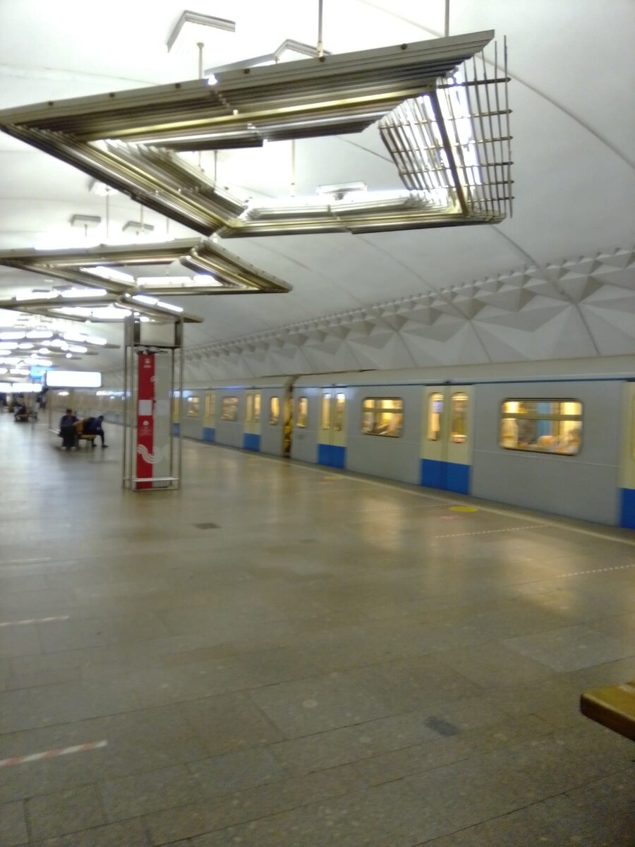 Станция Московского метро «Тульская».