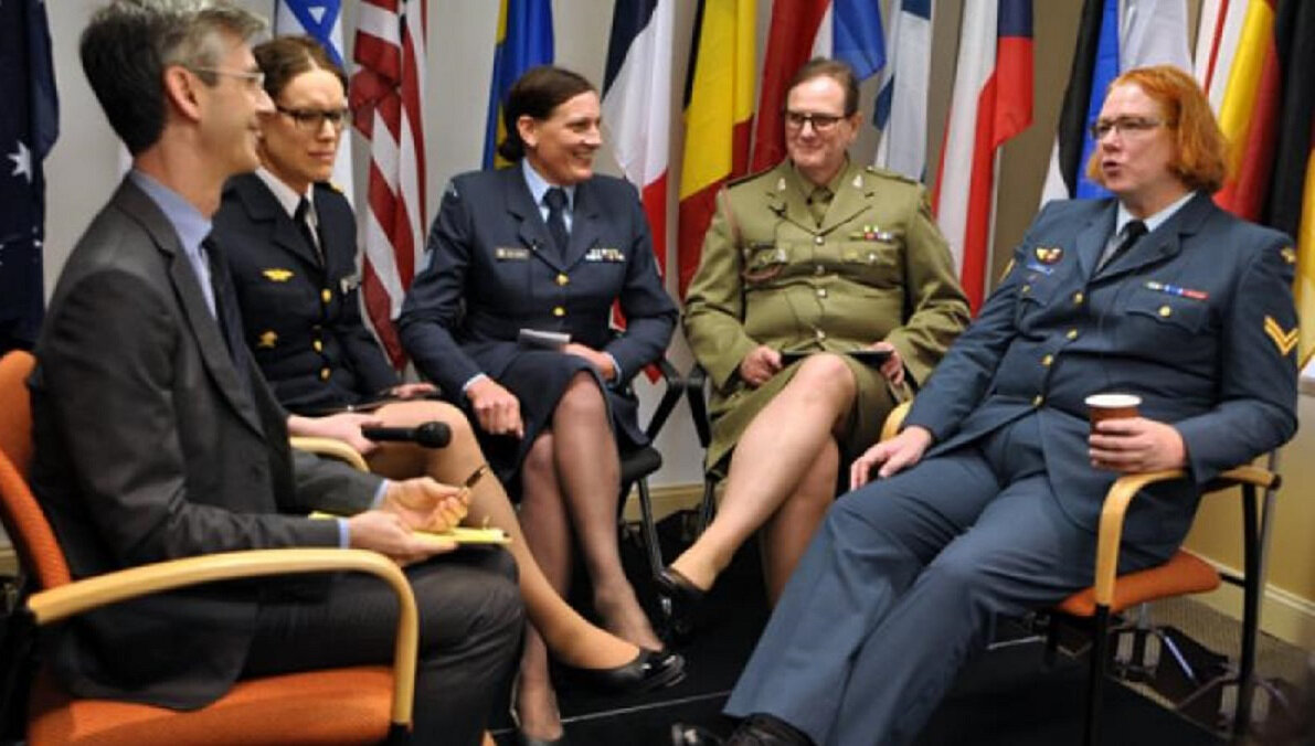 Министры обороны женщины в европе фото