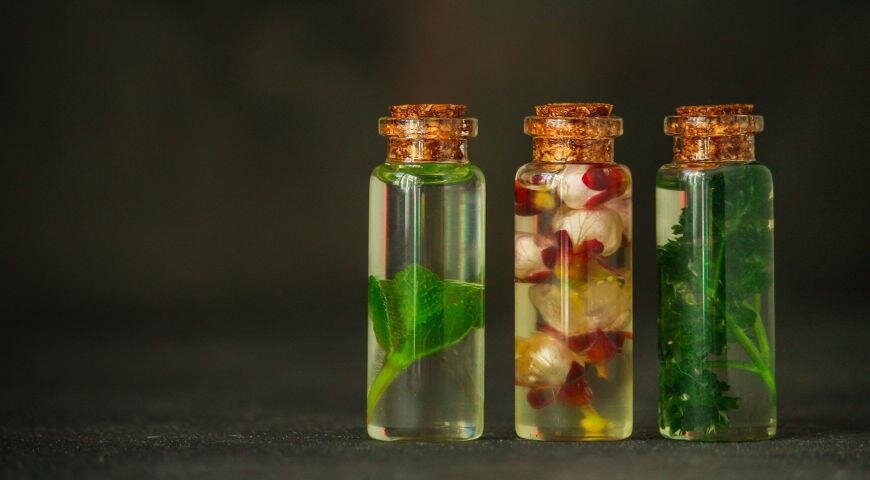 Травы и овощи - отличная основа для натуральных масок для бровей