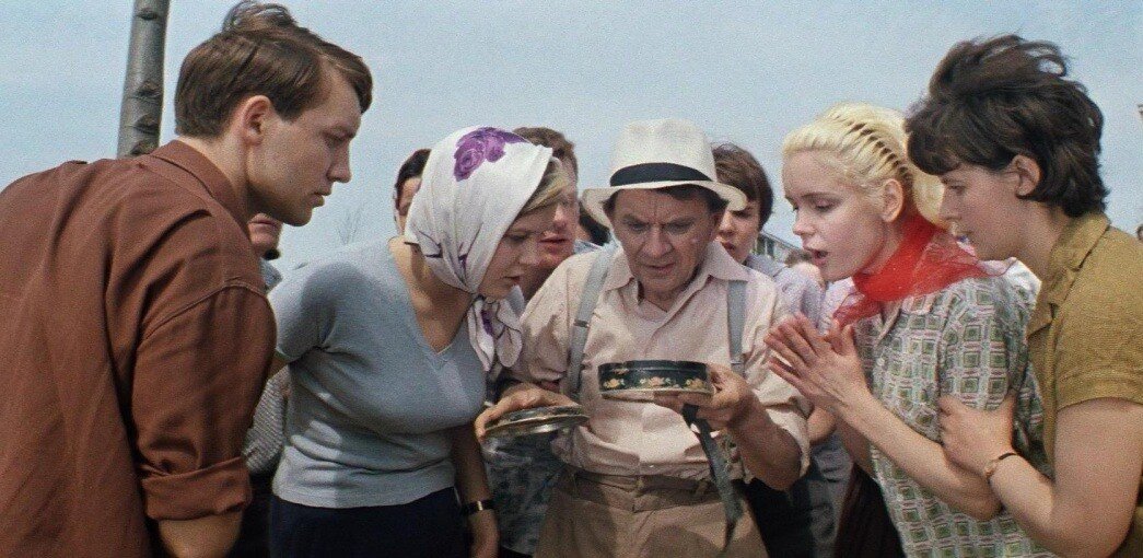 Кадр из фильма «Бриллиантовая рука»