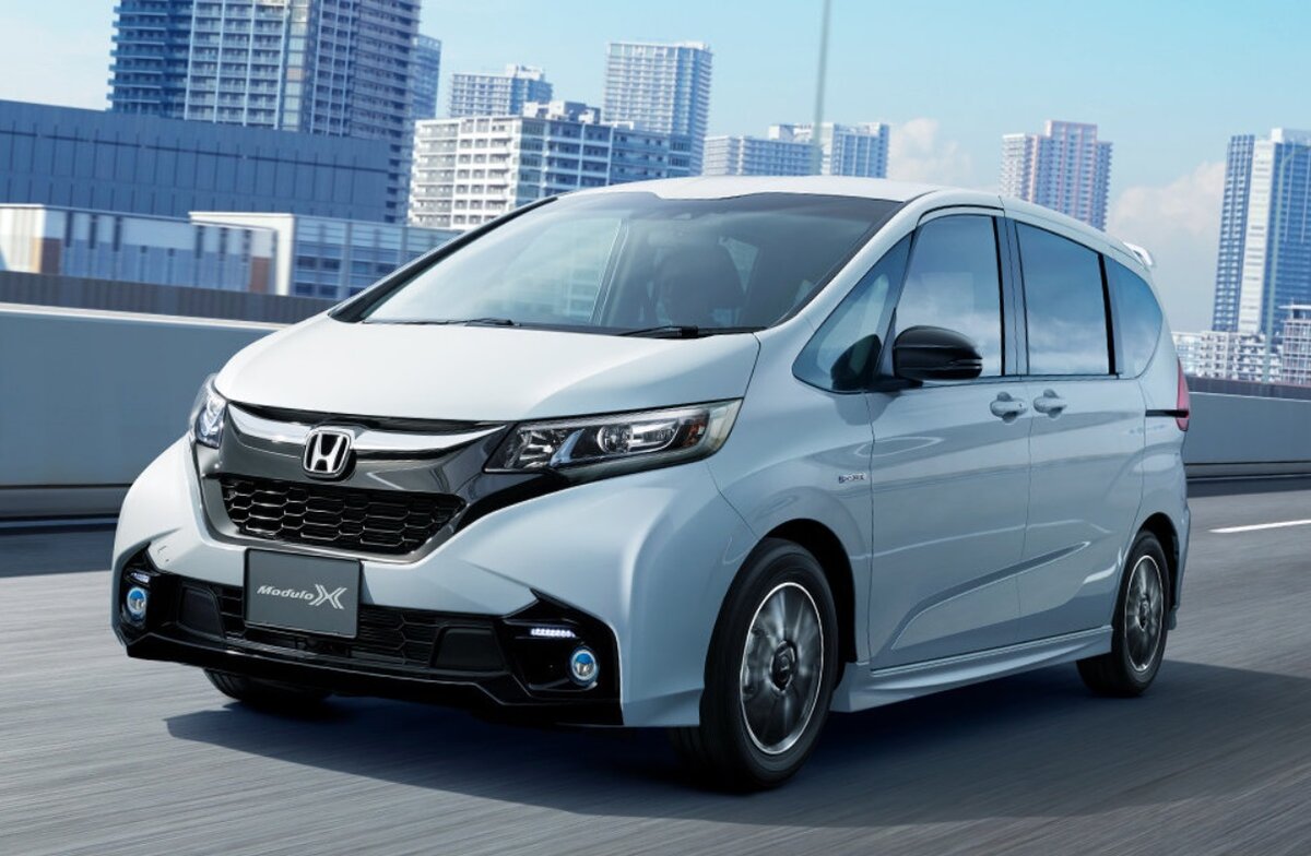 Хонда Фрид+.
