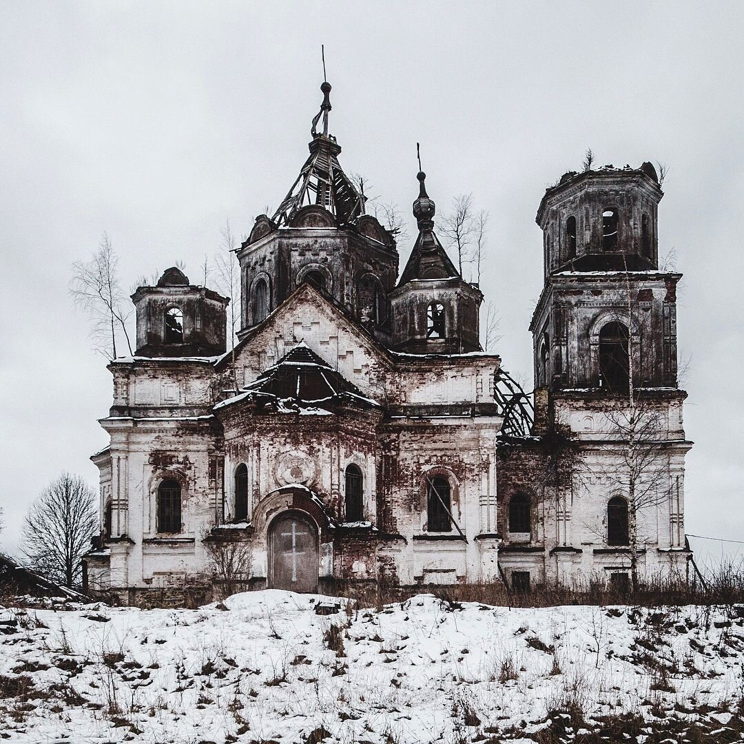 Заброшенная церковь, Рель