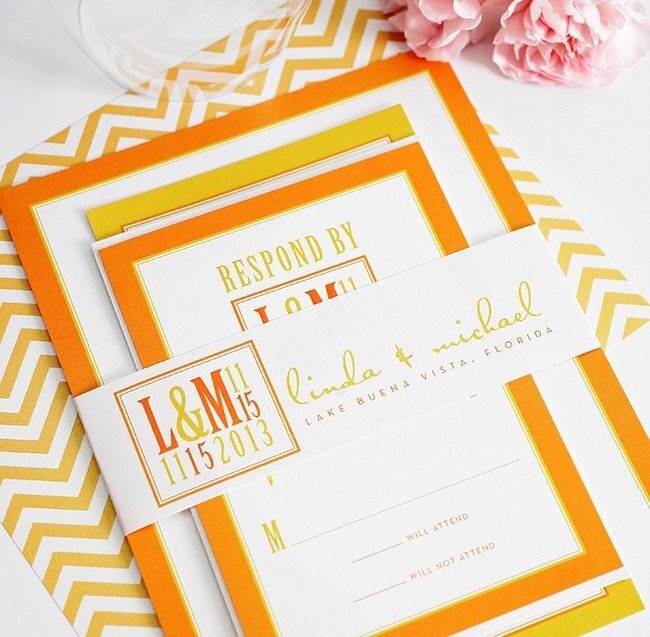 Приглашения на "цитрусовой" свадьбе. Источник фото: svadbagolik