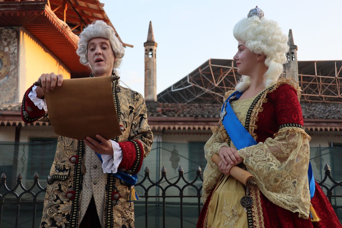 Спектакль-экскурсия «На старых улочках Бахчисарая» // Фото туроператора «Мир прекрасен»