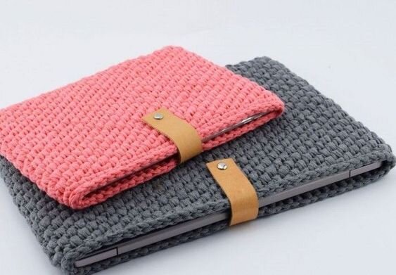 Всевозможные чехлы для гаджетов. Призваны сохранить и защитить устройство при транспортировке. Обладать приятными тактильными свойствами им совершенно необязательно.