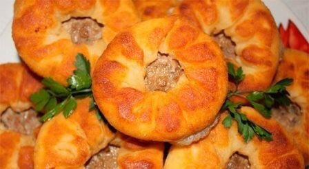Ароматный запах от смачных, хорошо прожаренных золотистых беляшей дурманил. Фото взято из открытых источников