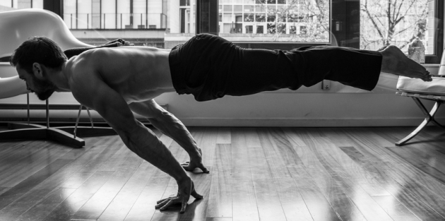 Упражнение «горизонт» / bodyweighttrainingarena.com