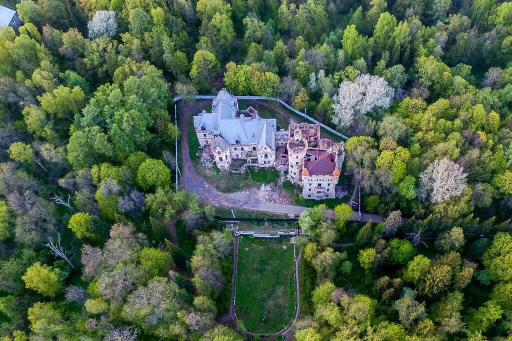Заброшенная усадьба полковника лейб-гвардии в 200 км. от Москвы