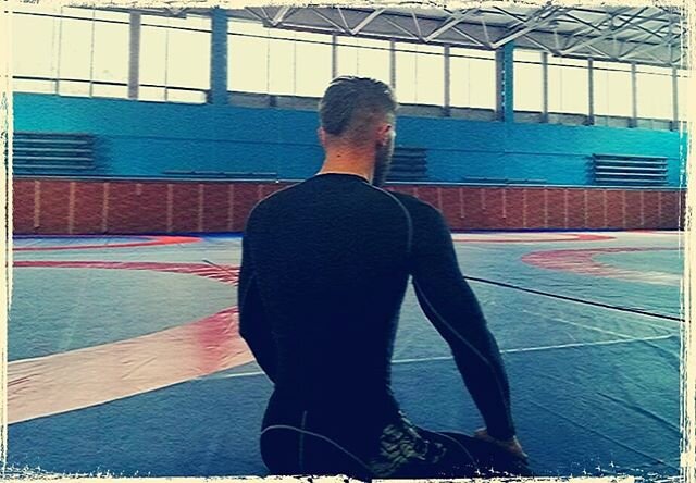 "Завтрак съешь сам, обедом поделись с другом, а ужин отдай врагу!"