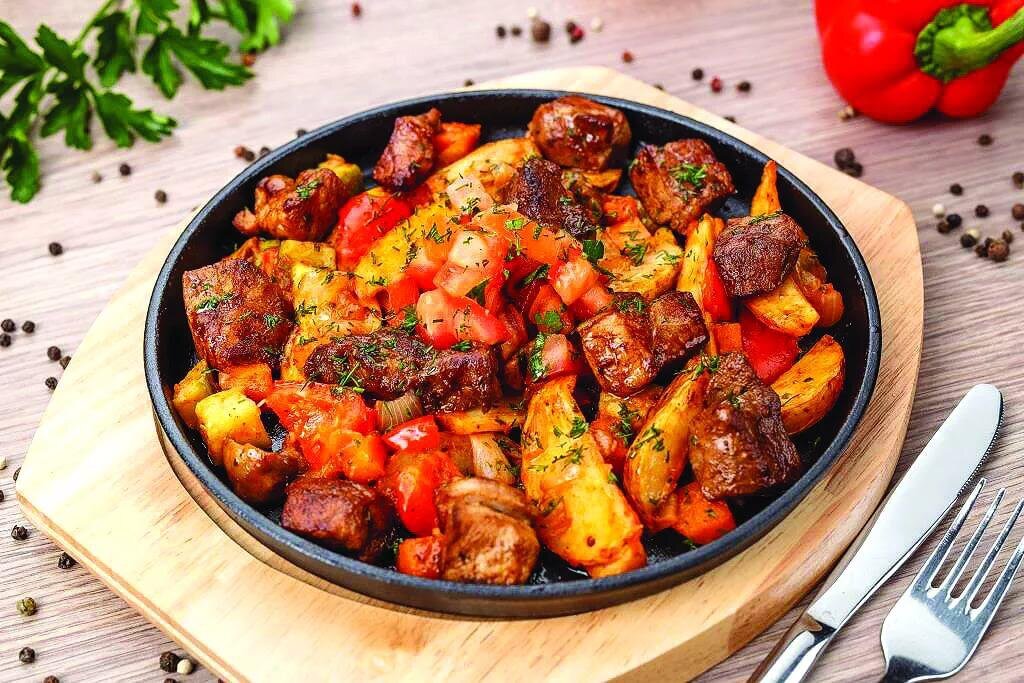 Жаркое из   свинины с картошкой