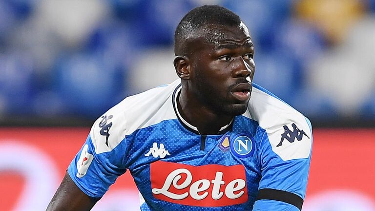 Манчестер Сити давно связывают с центральным защитником Наполи Калиду Кулибали