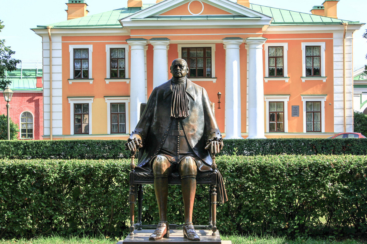 Скульптура петра первого. Памятник Петру Шемякина в Петропавловской крепости. Шемякин памятник Петру 1 в Петропавловской крепости. Скульптура Петра 1 в Петропавловской крепости. Скульптура Петра 1 в Петропавловской крепости Шемякина.