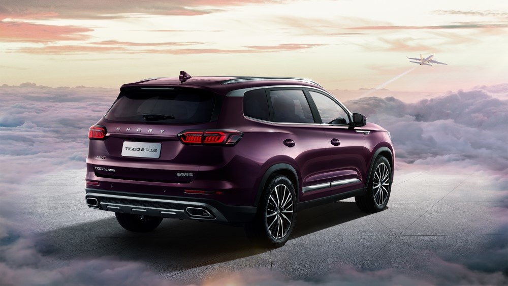 На фото: новый кроссовер Chery Tiggo 8.