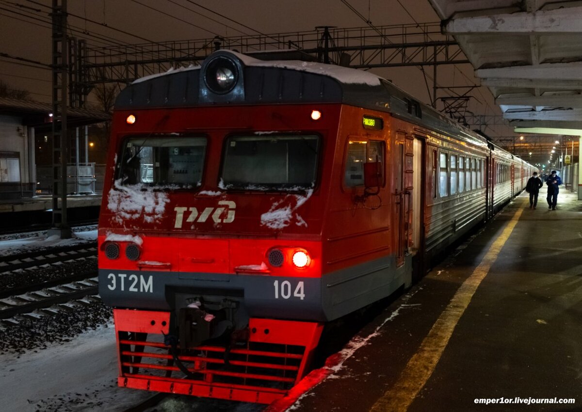 Электропоезд ЭТ2М-104, станция Ховрино