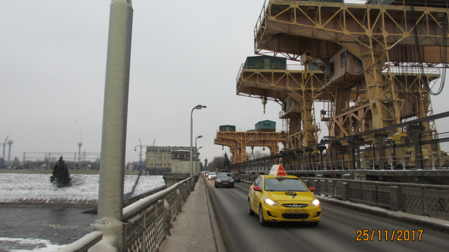 Фото снято автором статьи на плотине в Дубне