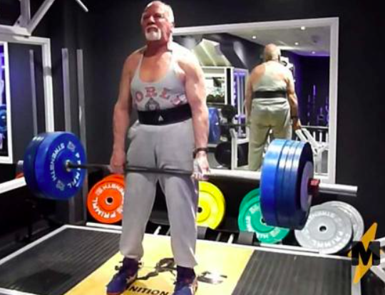 Как вам такой вес на штанге в 83 года ?  | Фото: medialeaks.ru