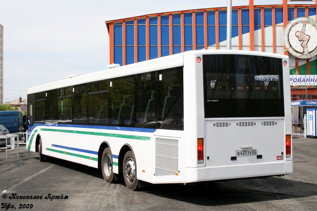VDL-НефАЗ-52998 Transit, вид сзади. Автор фото: Коновалов Артём. Источник - http://fotobus.msk.ru/
