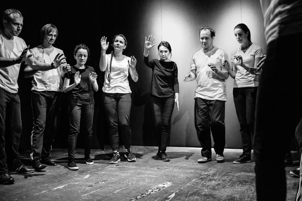 Спектакль война и мир театр вахтангова. Сообщение на тему церковный театр. Театр в школе. Театр для детей. Нью-йорк мюзикл бродвей мюзикл.